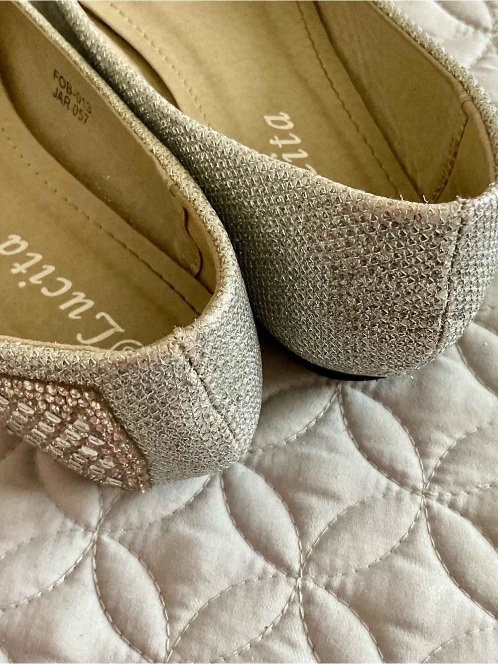 Lucita Silver Sequin Ballerina Flats Size 6.5 in Box